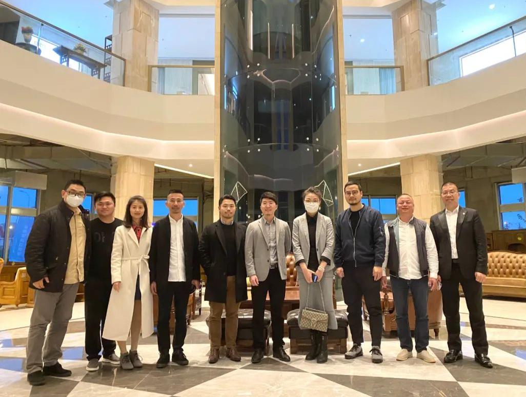 海鵬事記丨中梁集團(tuán)上?？偛可W臨我司參觀考察 
